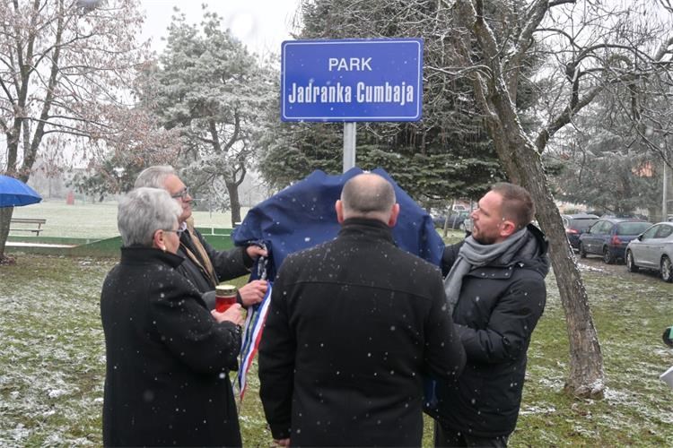 Slika /dokumenti/Nikola/Fotografije - web/Cumbaj naslovna.jpg